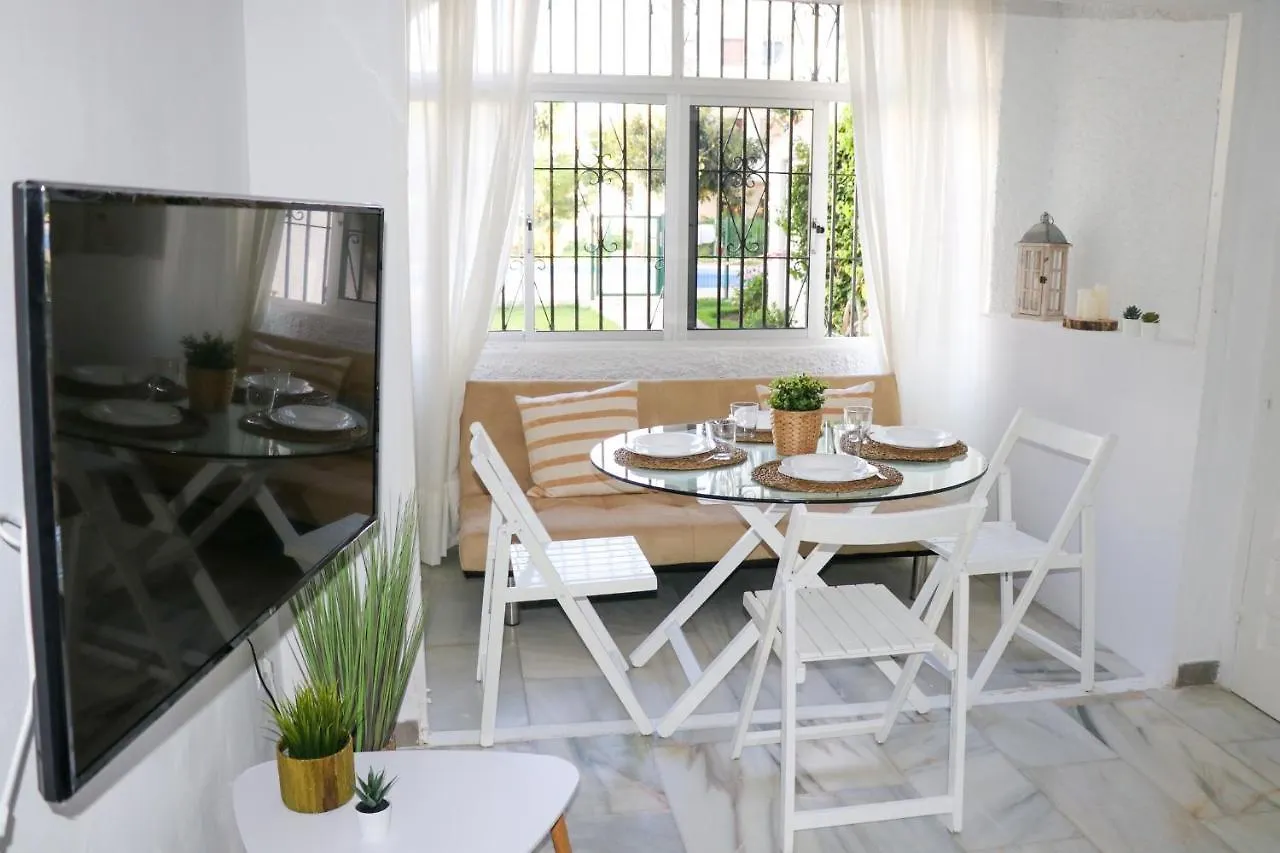 Apartamento 2 Dormitorios Al Lado De La Playa La Cala De Mijas Apartment