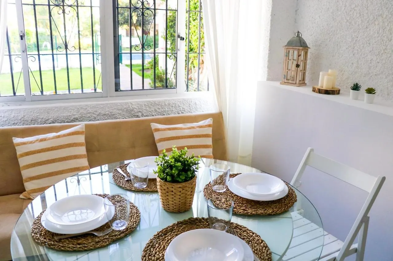 Apartamento 2 Dormitorios Al Lado De La Playa La Cala De Mijas