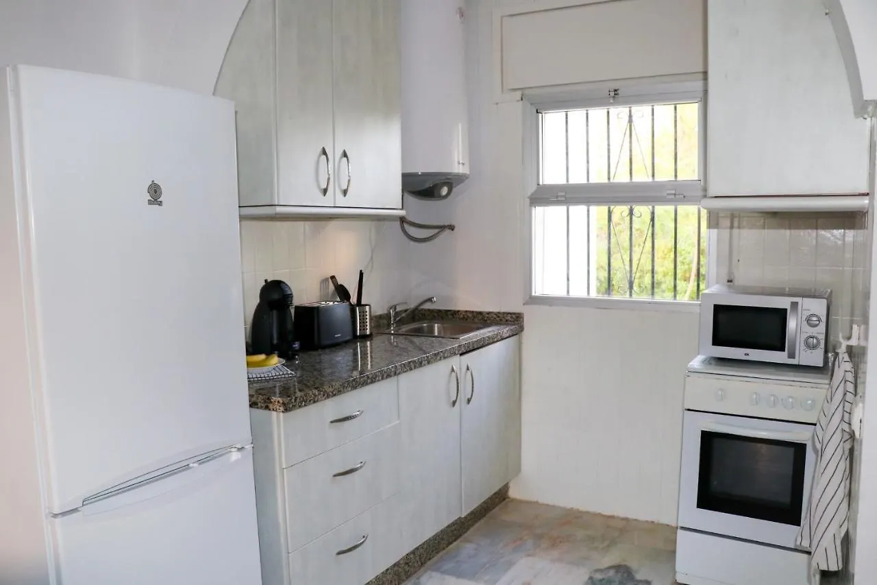 Apartamento 2 Dormitorios Al Lado De La Playa La Cala De Mijas